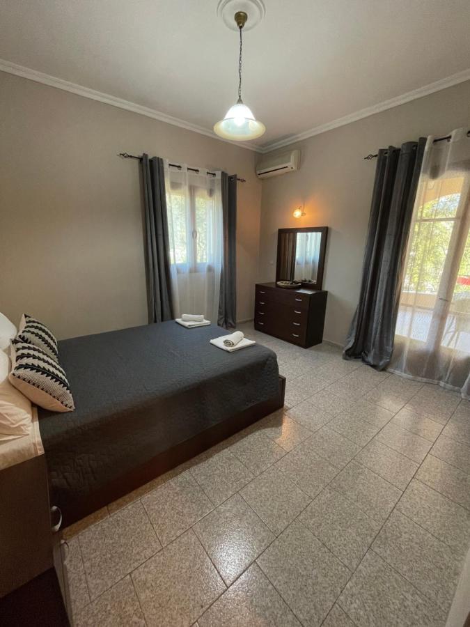 Lola Apartments Liapades Ngoại thất bức ảnh