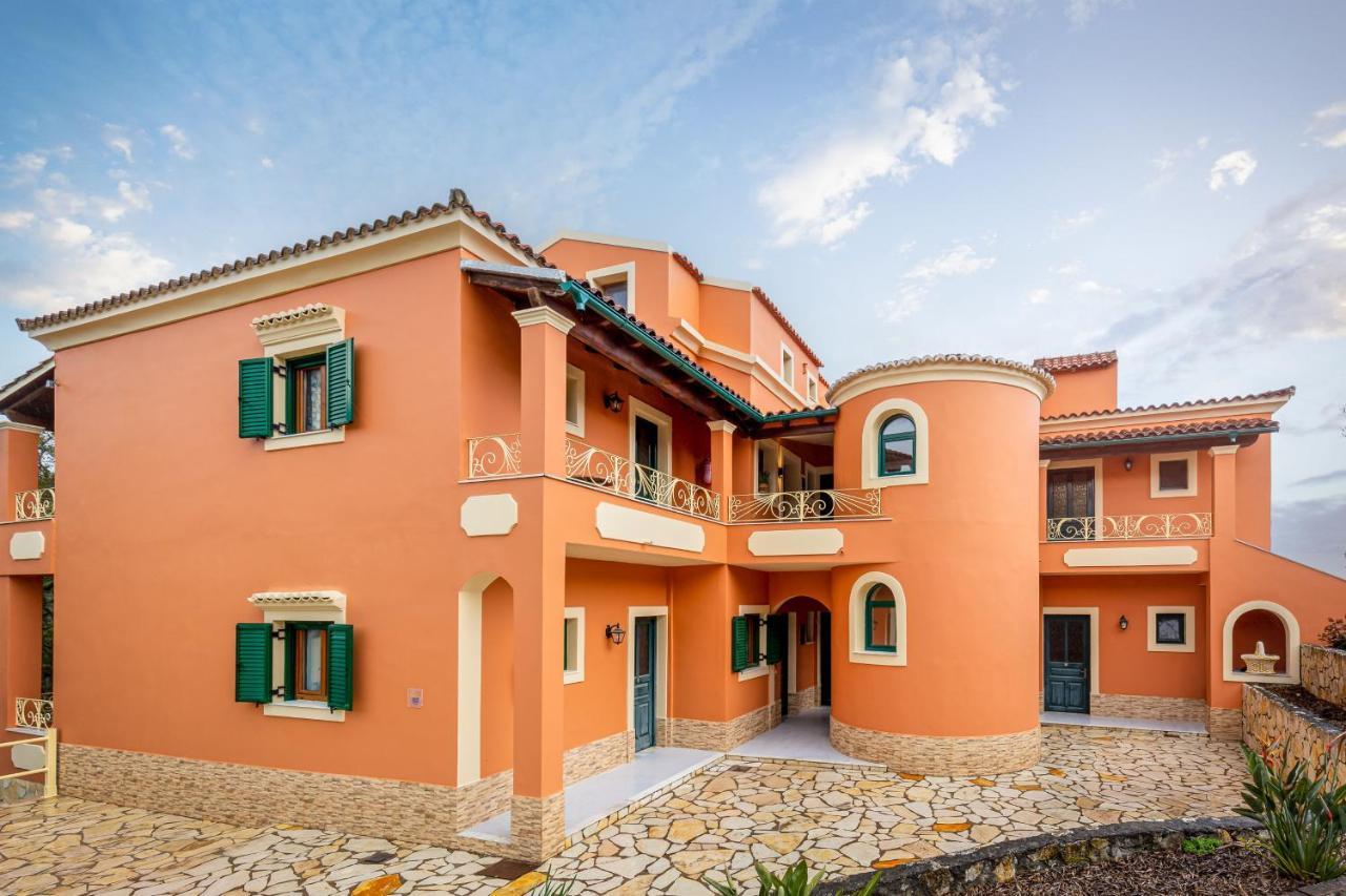 Lola Apartments Liapades Ngoại thất bức ảnh