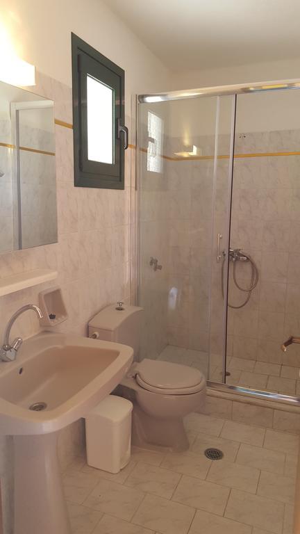 Lola Apartments Liapades Ngoại thất bức ảnh